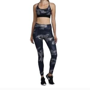 NWOT Noli Guerra Metallic Blue and Gray Camo Leggings Size 2